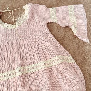 MW, EUC - Nice Pink Knit Women’s Sweater Size 2x with Bell Sleeve